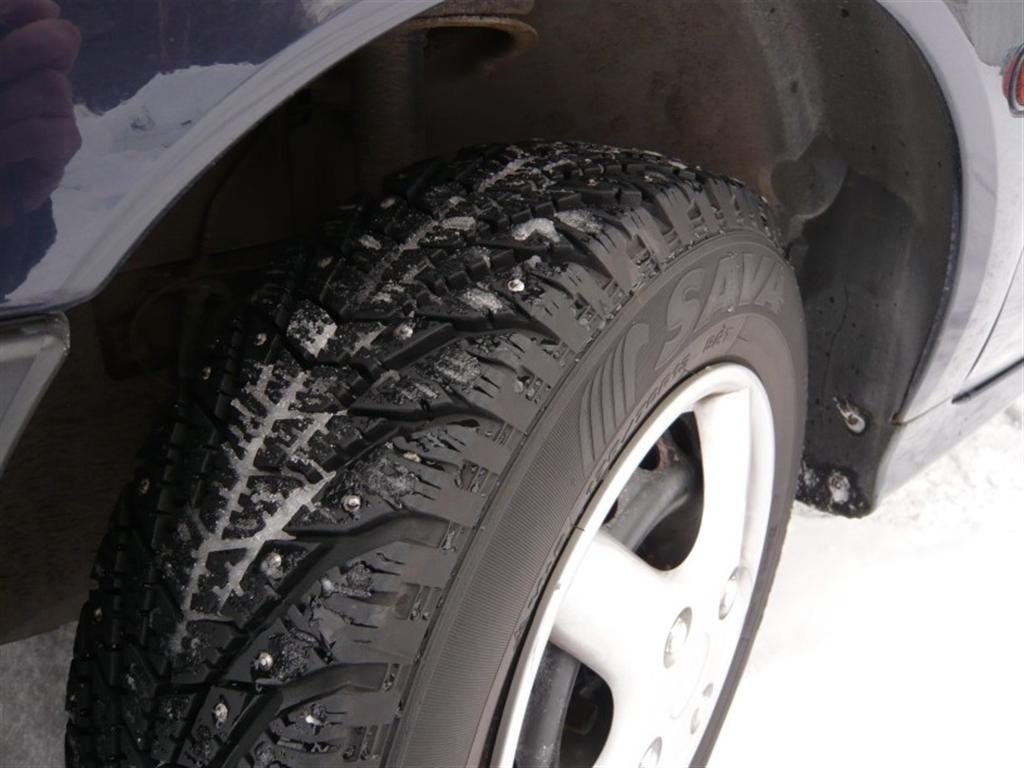 Download this Winter Tyres Large picture